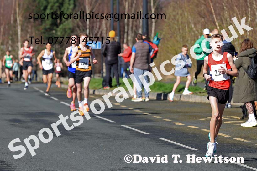 Boys and Girls Under-15s 2024 Elswick Harriers Good Friday Relays, Newburn, Newcastle Upon Tyne  Photo: David T. Hewitson/Sports for All Pics